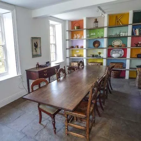 Flanders Hall * West Burton